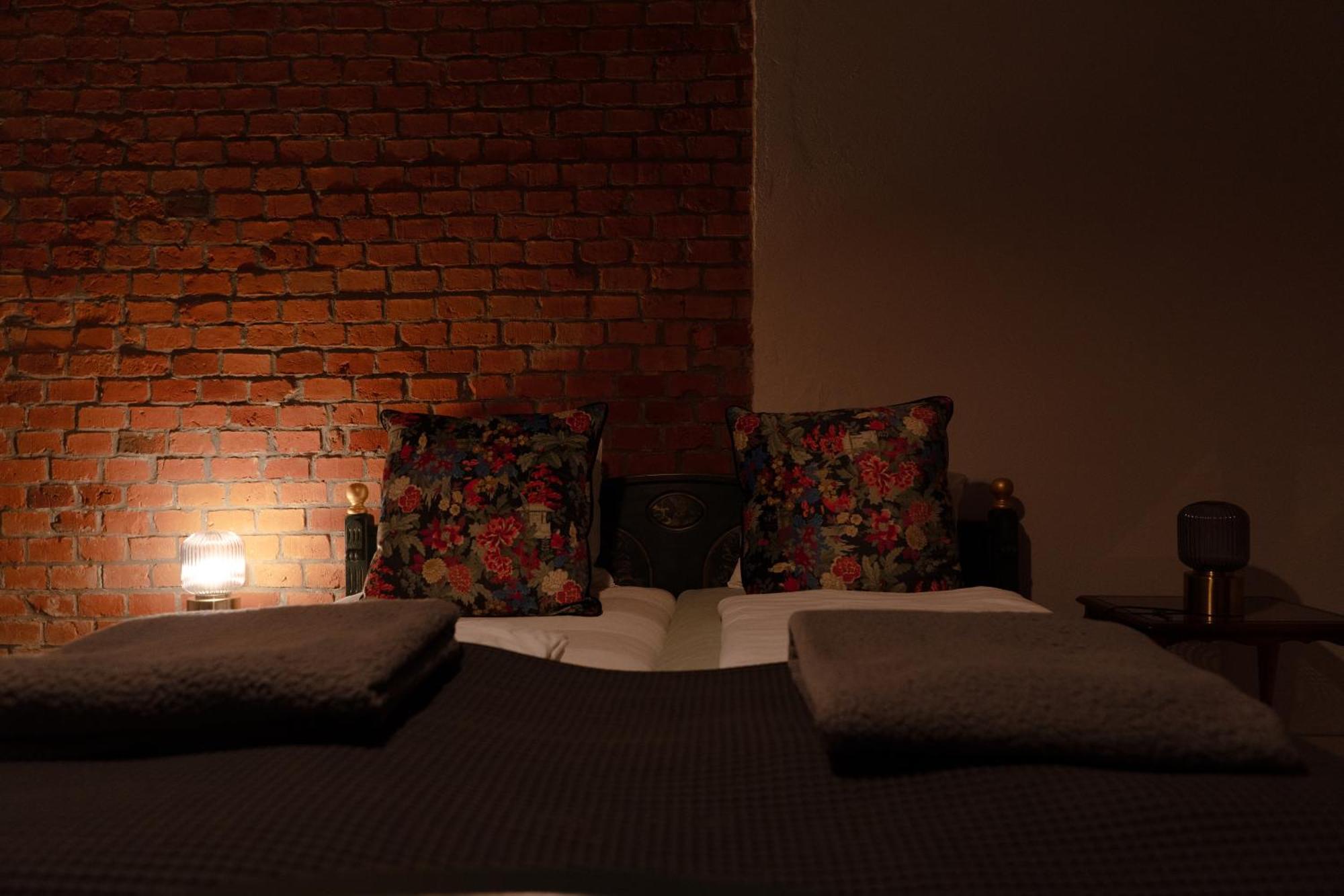 Bed and Breakfast Uroczysko Olesnica Chodzież Esterno foto