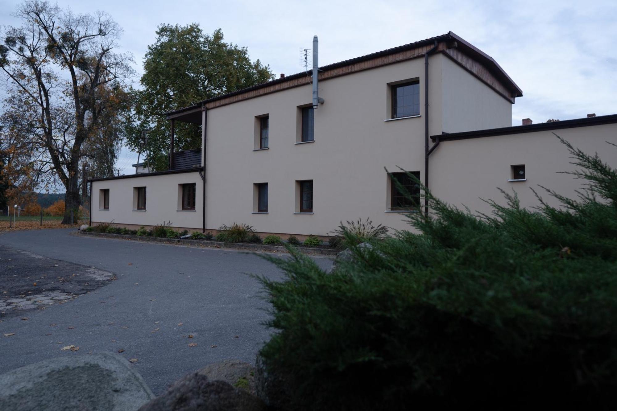 Bed and Breakfast Uroczysko Olesnica Chodzież Esterno foto