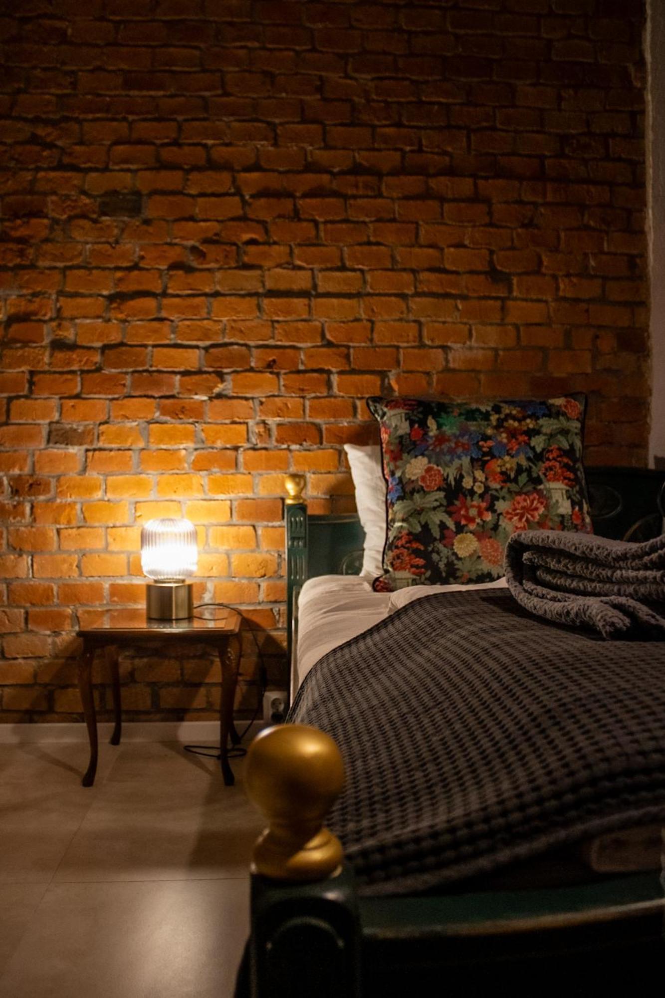 Bed and Breakfast Uroczysko Olesnica Chodzież Esterno foto